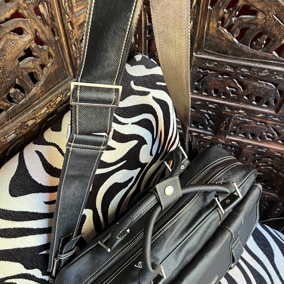 Kenneth Vole Reaction Bag Satchel New - Picture 7 of 7